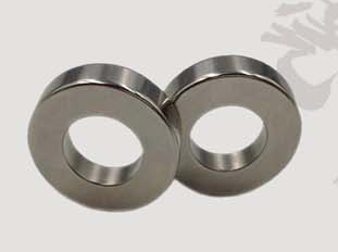 釹鐵硼磁鐵和鐵氧體磁鐵有啥區別